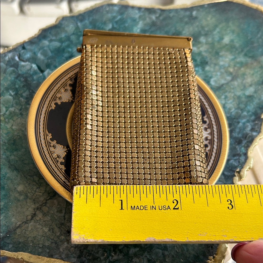 Vintage Gold Metal Mesh Hardshell Cigarette Case - Picture 11 of 12